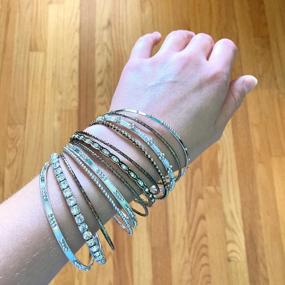 Women’s new with tags set of 12 fun and feminine bangle bracelets, sparkly bling - Picture 3 of 11